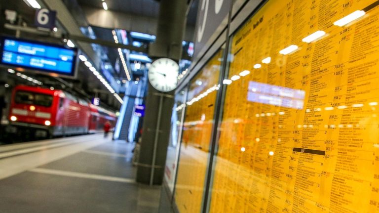 Im Dezember: Warum die Deutsche Bahn die Ankunftspläne abschafft