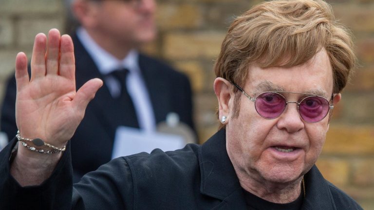 Leute von heute: Elton John kann seit Infektion auf dem rechten Auge nichts mehr sehen