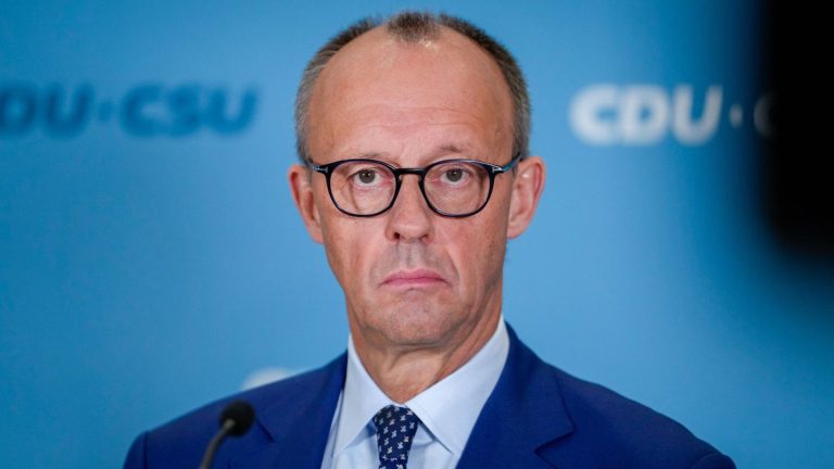 „Schwachkopf“-Debatte: Friedrich Merz stellte Strafantrag wegen Beleidigung – Hausdurchsuchung!