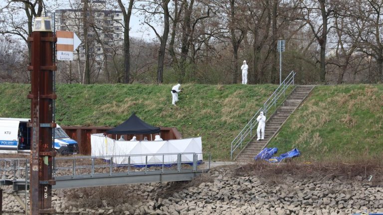 Prozess: Toter 15-Jähriger in Köln: Lebenslang für einen Angeklagten