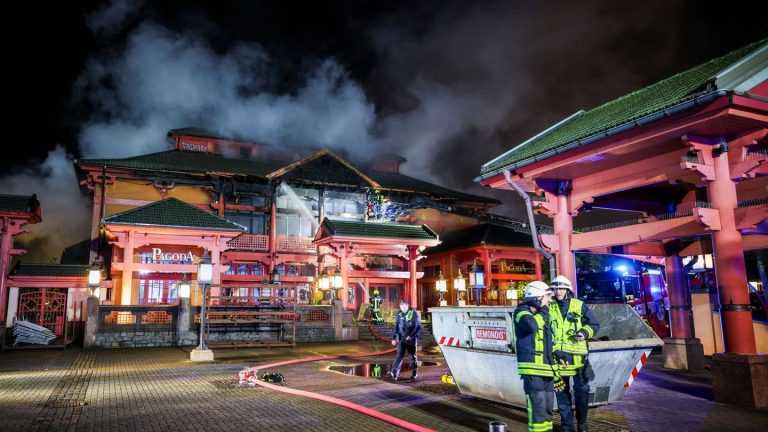 Oberhausen: Feuer im Centro – Brandursache unklar