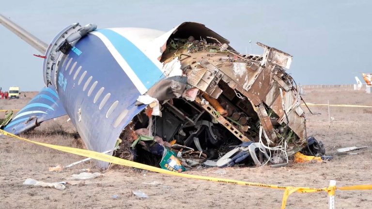 Unglück: 38 Tote und 29 Überlebende bei Flugzeugabsturz in Kasachstan