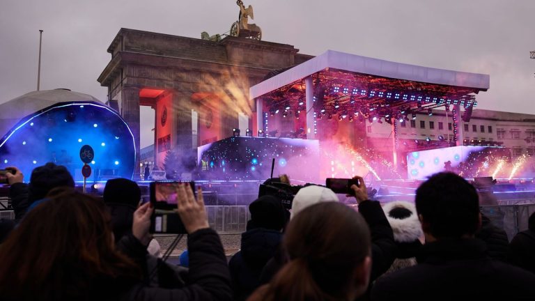 Jahreswechsel: S- und U-Bahnen halten nicht am Brandenburger Tor