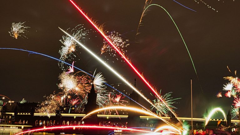 Silvester in Berlin: 400 Festnahmen und viele Verletzte in Berliner Neujahrsnacht