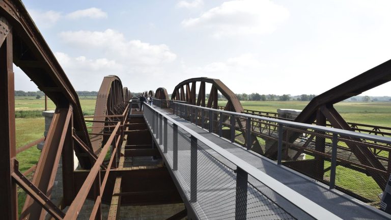 Touristisches Wahrzeichen: Gemeinde droht Rückzahlung bei Dömitzer Bahnbrücke